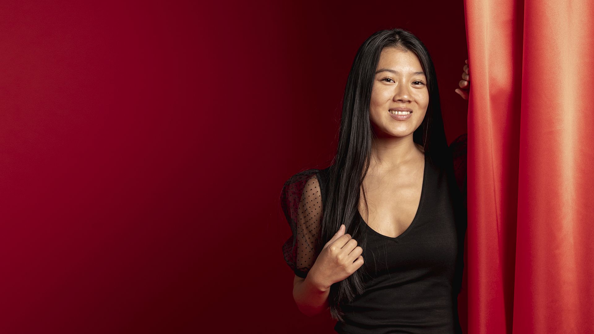 Kobieta z Azji zachęca do seksu