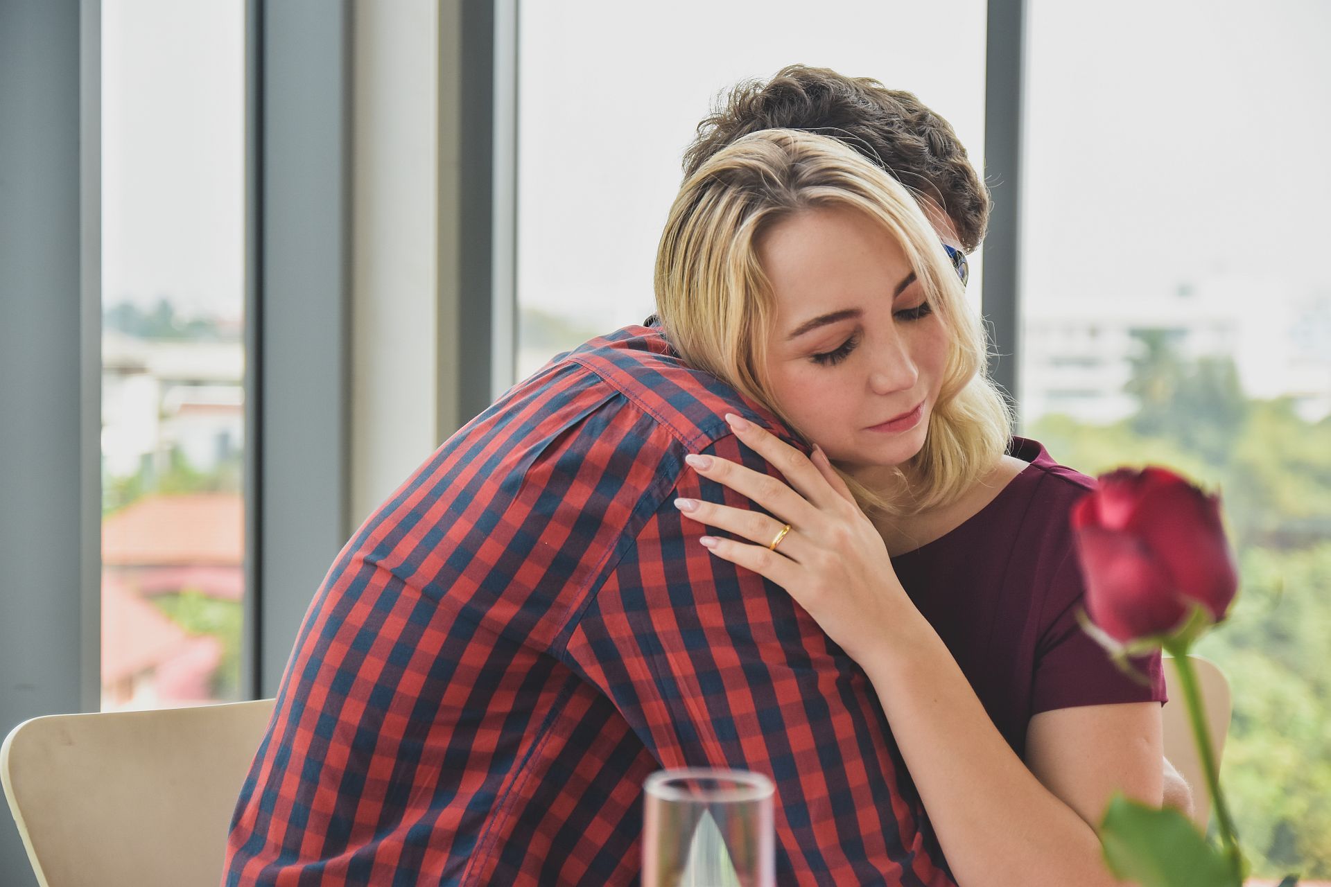 Kobieta mająca paniczny lęk przed miłością 