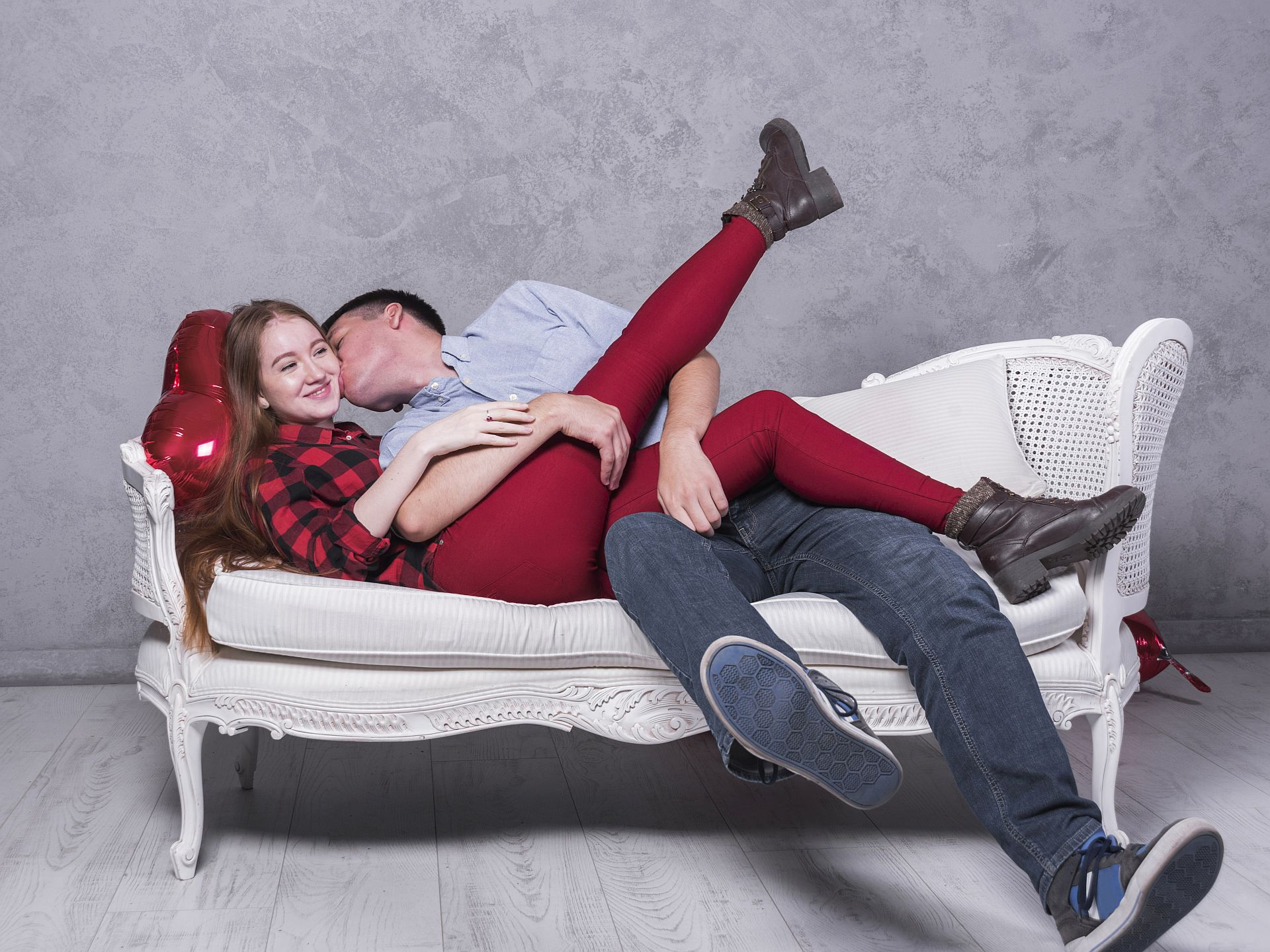 Para przeszła z pozycji spooning na inna pozycję erotyczną
