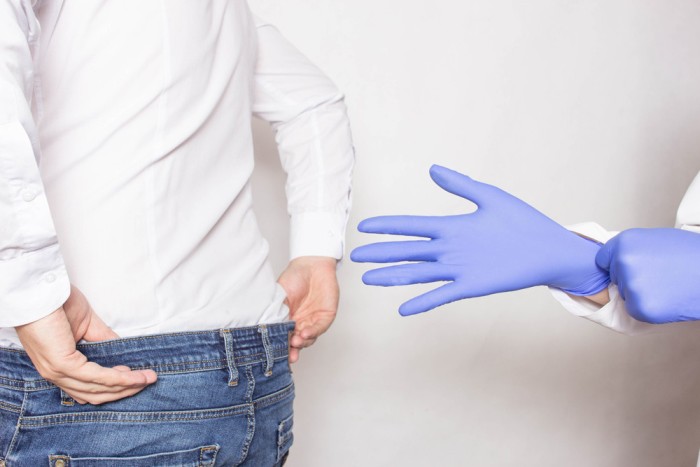 stymulacja prostaty w rękawiczkach