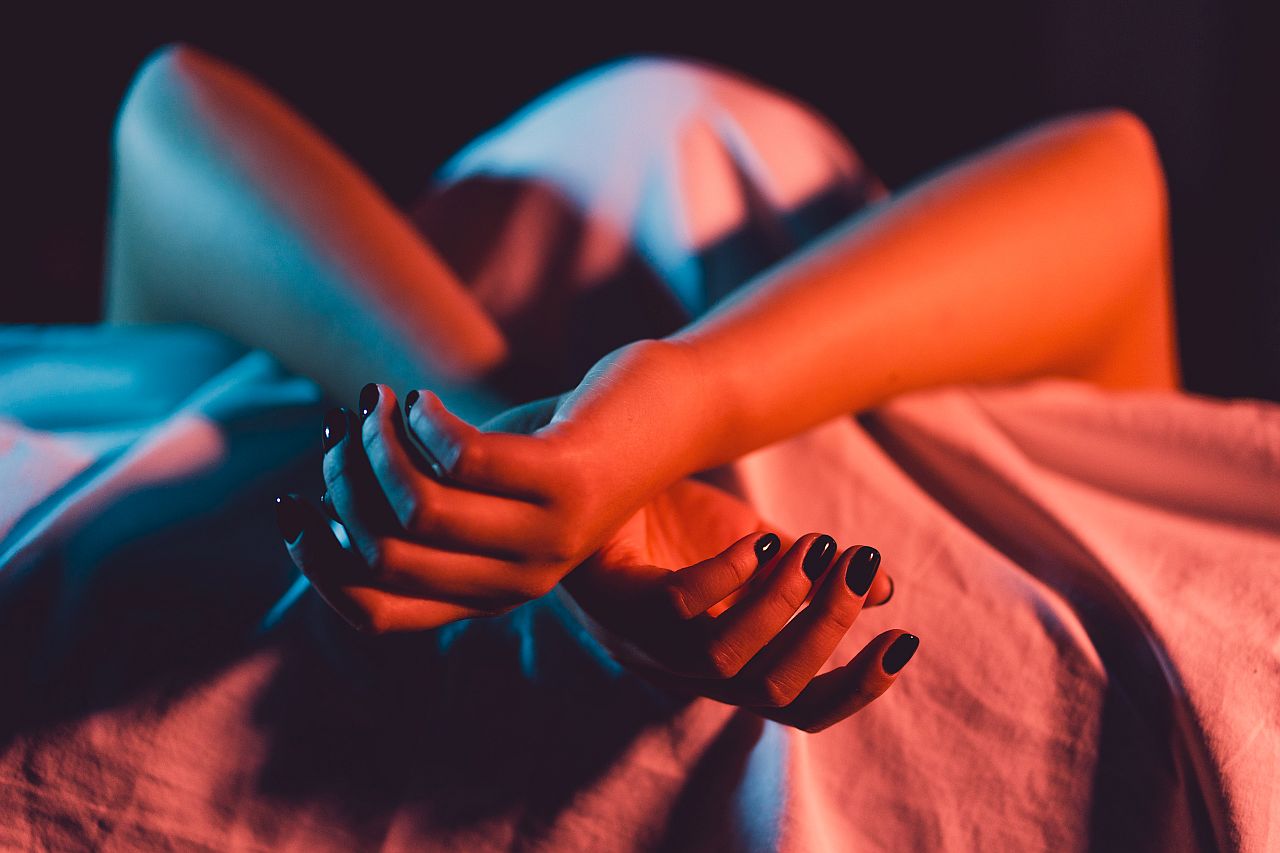 Na czym polega głęboka penetracja – jakie pozycje seksualne ją umożliwiają?