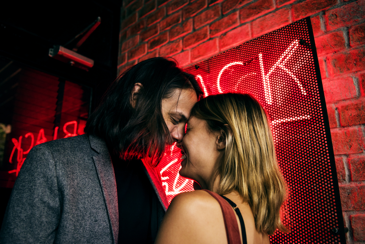 Seks w klubie - dlaczego tak wiele osób się na niego decyduje?