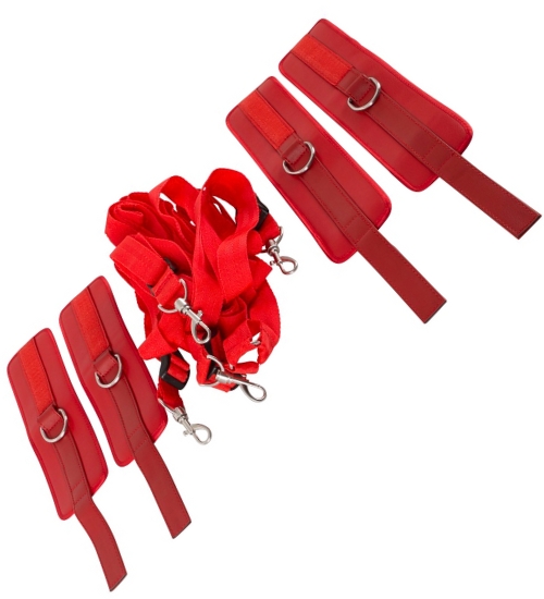 Czerwony zestaw do krępowania na łóżko