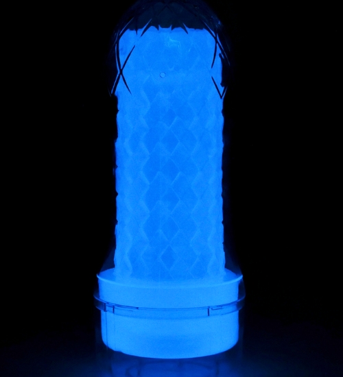 Świecący żebrowany masturbator
