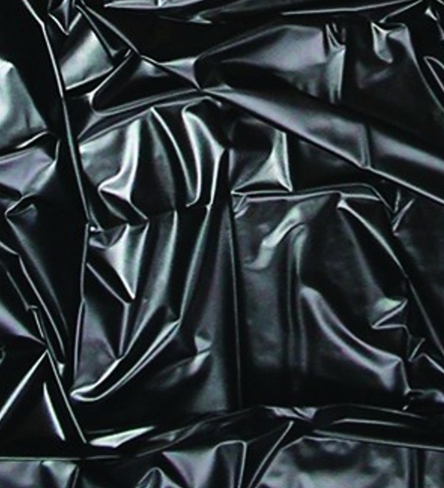 Czarne prześcieradło do mokrych zabaw