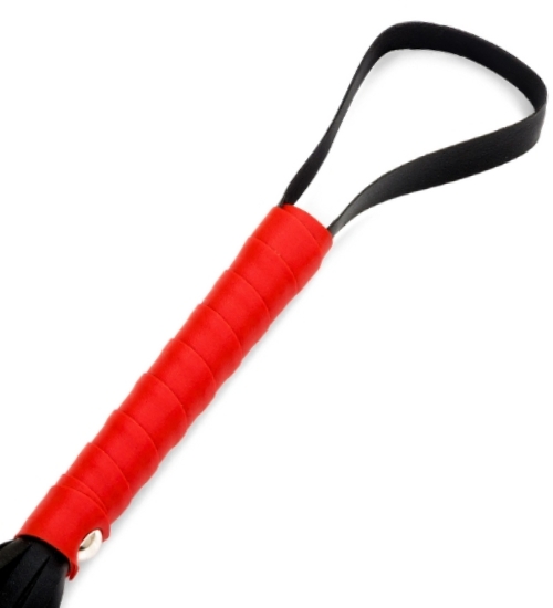 Pejcz z czerwoną rączką