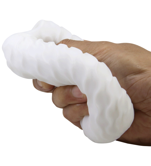 Masturbator w puszcze z magiczną kulką