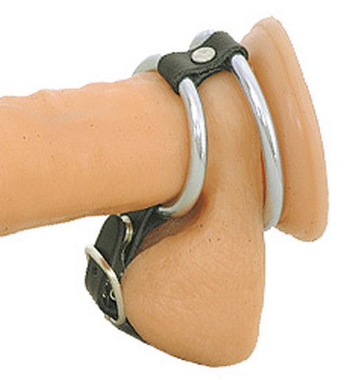 Metalowe pierścienie na penisa